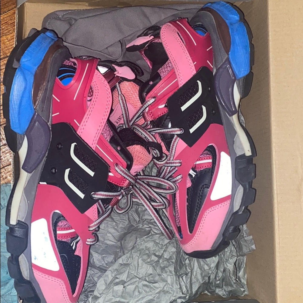 Size 37 balenciaga